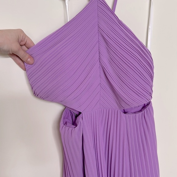 NWT Minuet Lilac Delia Halter Pleated Chiffon Maxi Dress - Picture 4 of 7
